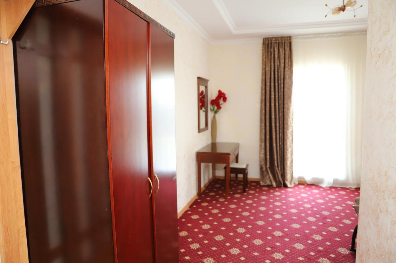 Hotel Eurasia Deluxe Борово Екстериор снимка