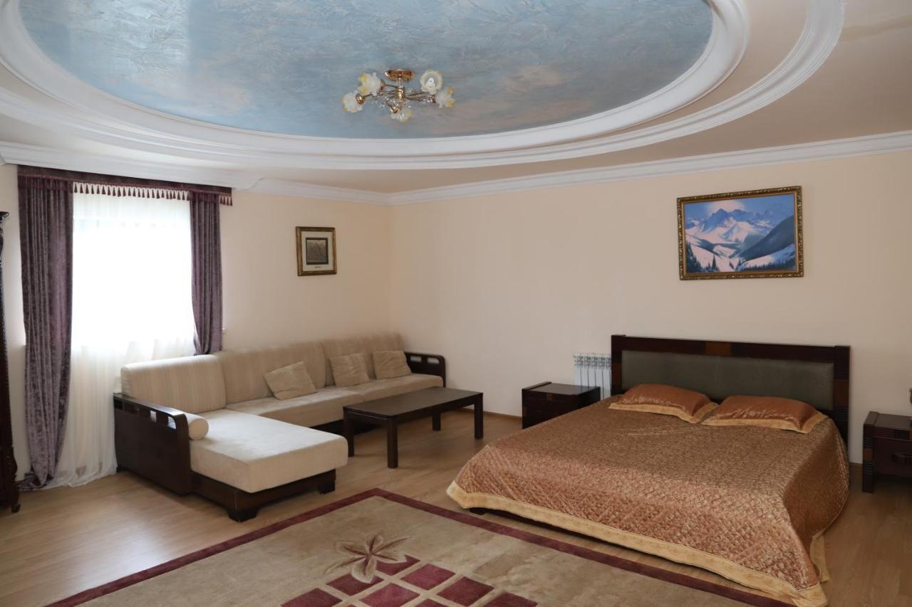 Hotel Eurasia Deluxe Борово Екстериор снимка